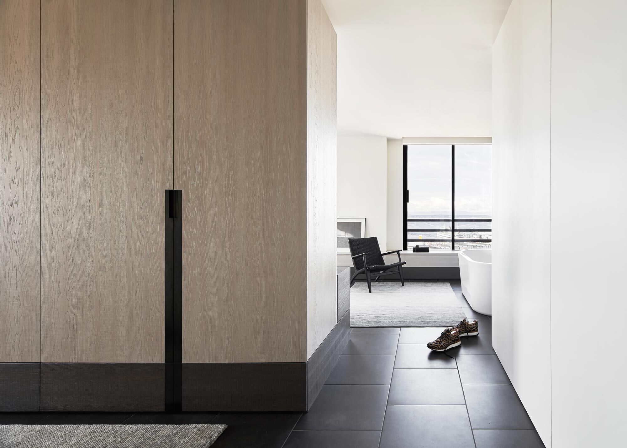 Primary suite with bathing zone