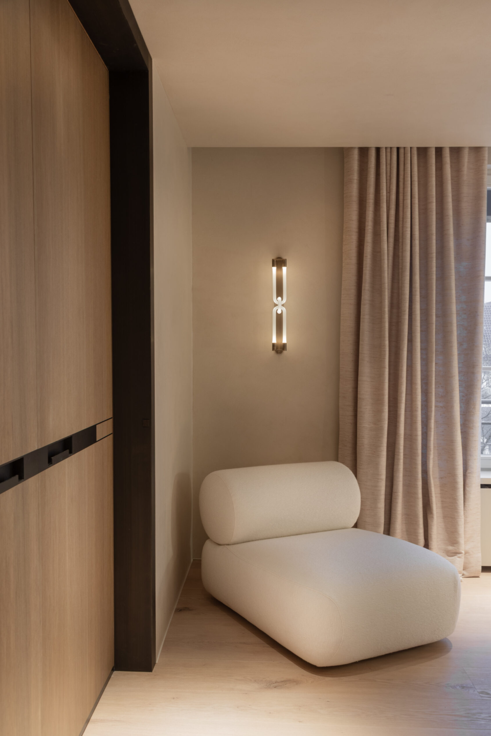 Loopi Double Wall Sconce