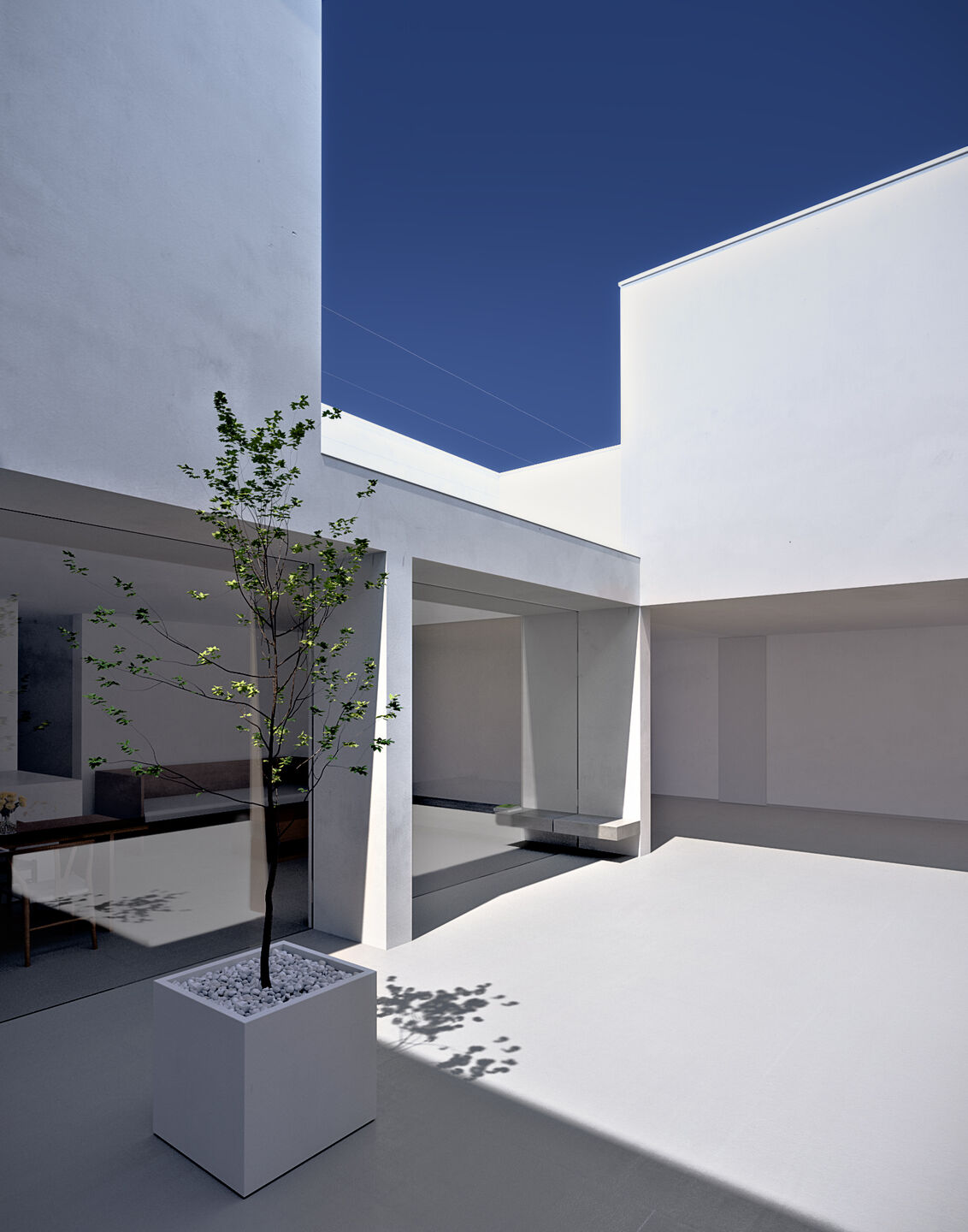 interior-visualization-minimalist-white-cave-house-japan-03-gmsvision