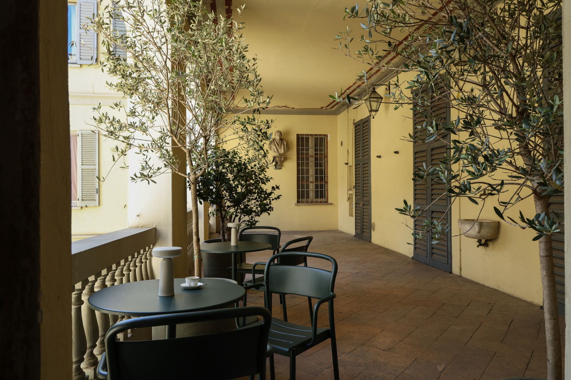 Historic courtyard designed for informal meetings and events.