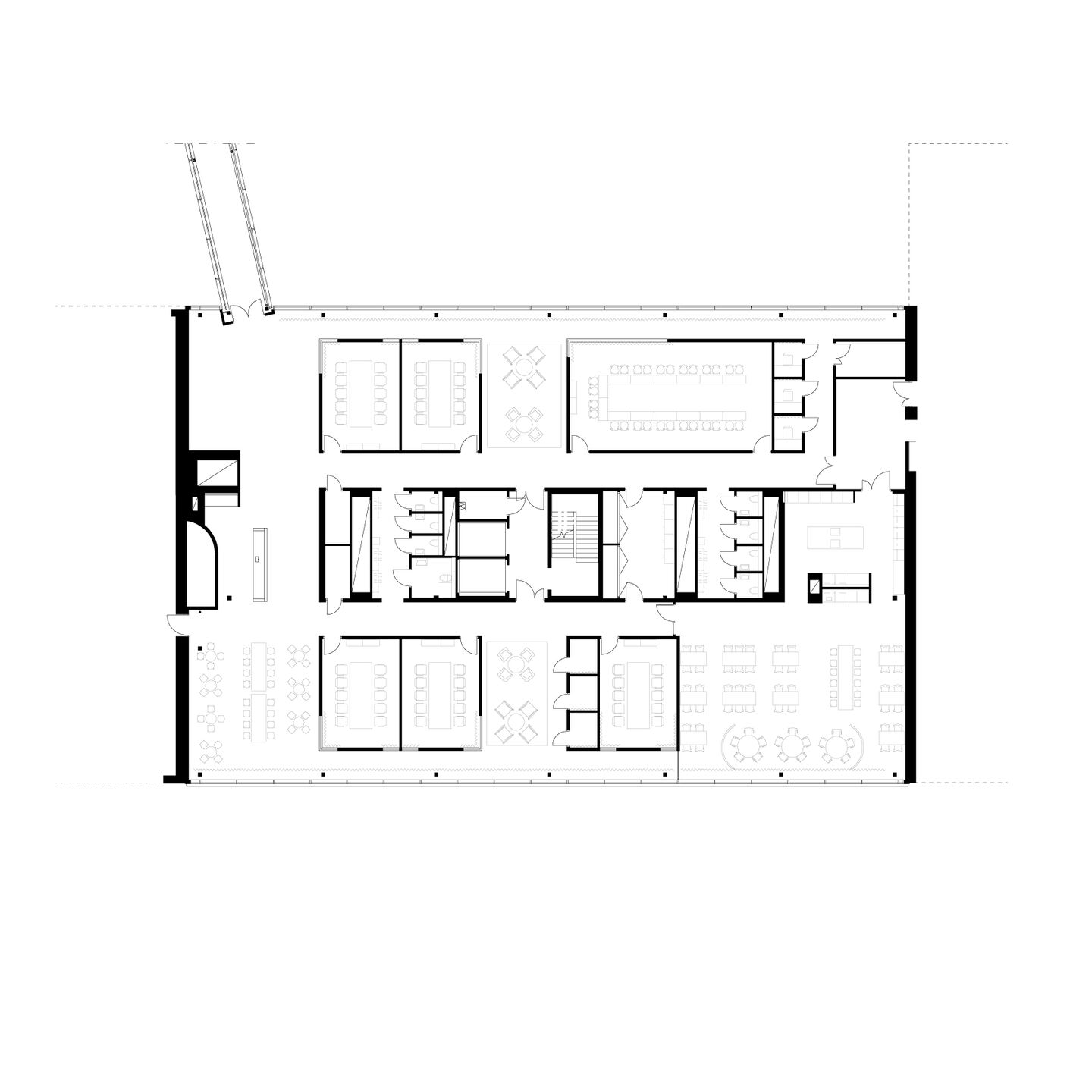 Social floor with meetingrooms and canteen