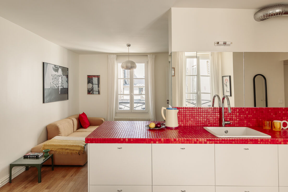 Kitchen with Hisbalit red Niebla mosaic