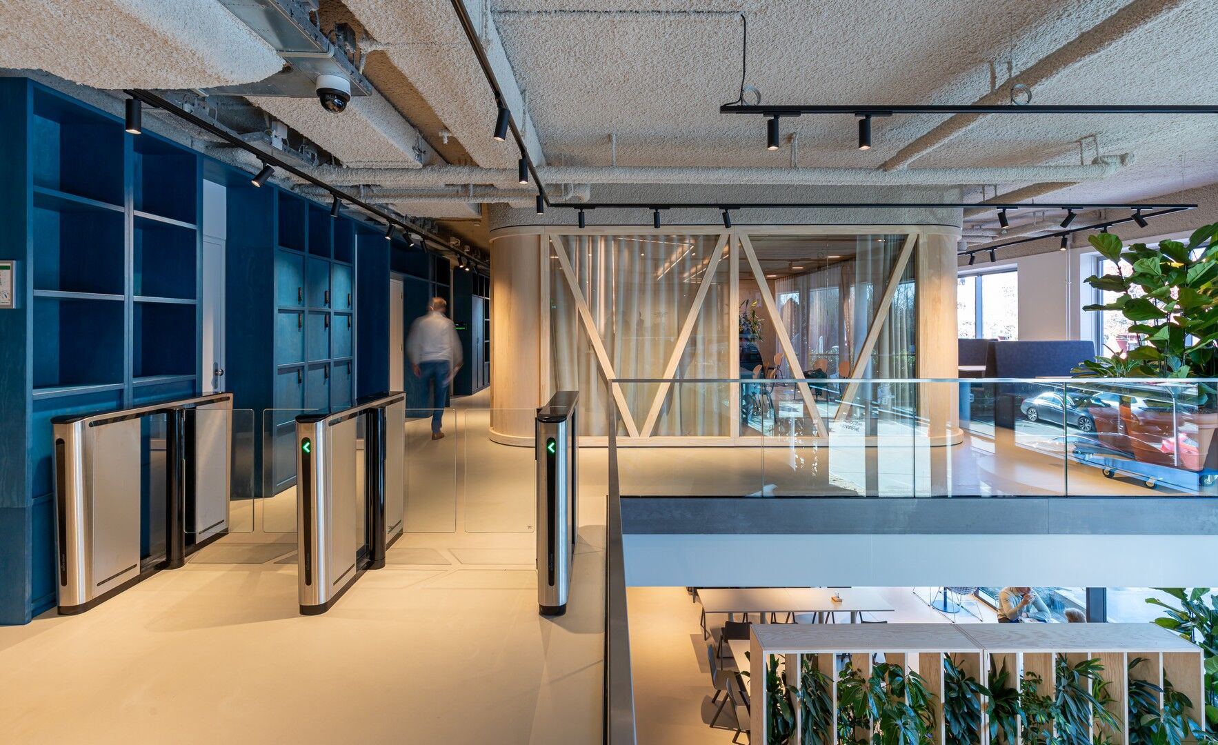 Meeting room with QbiQ partitions