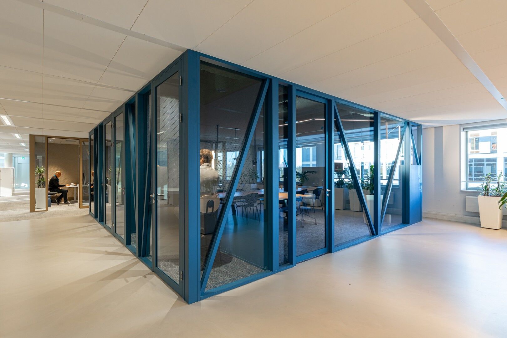 Focus rooms with QbiQ partitions