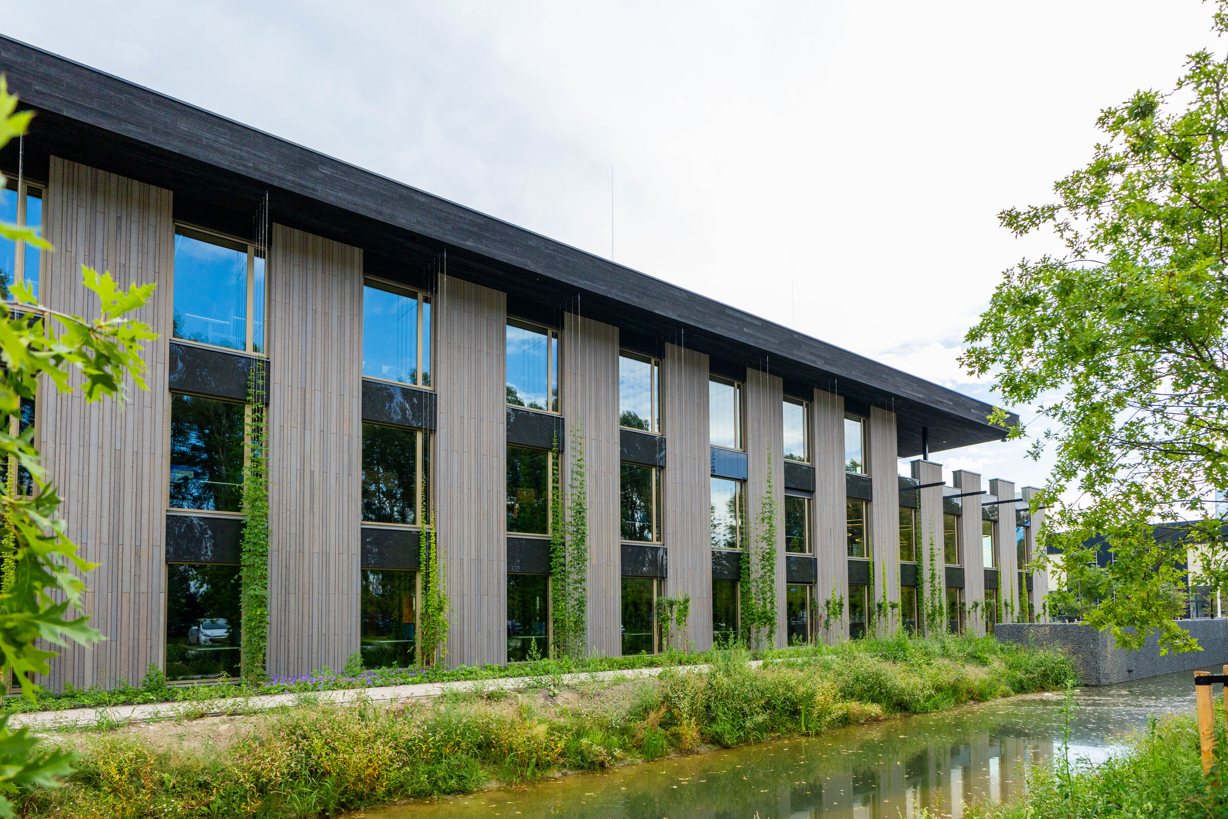 Circular office building GMB Dodewaard