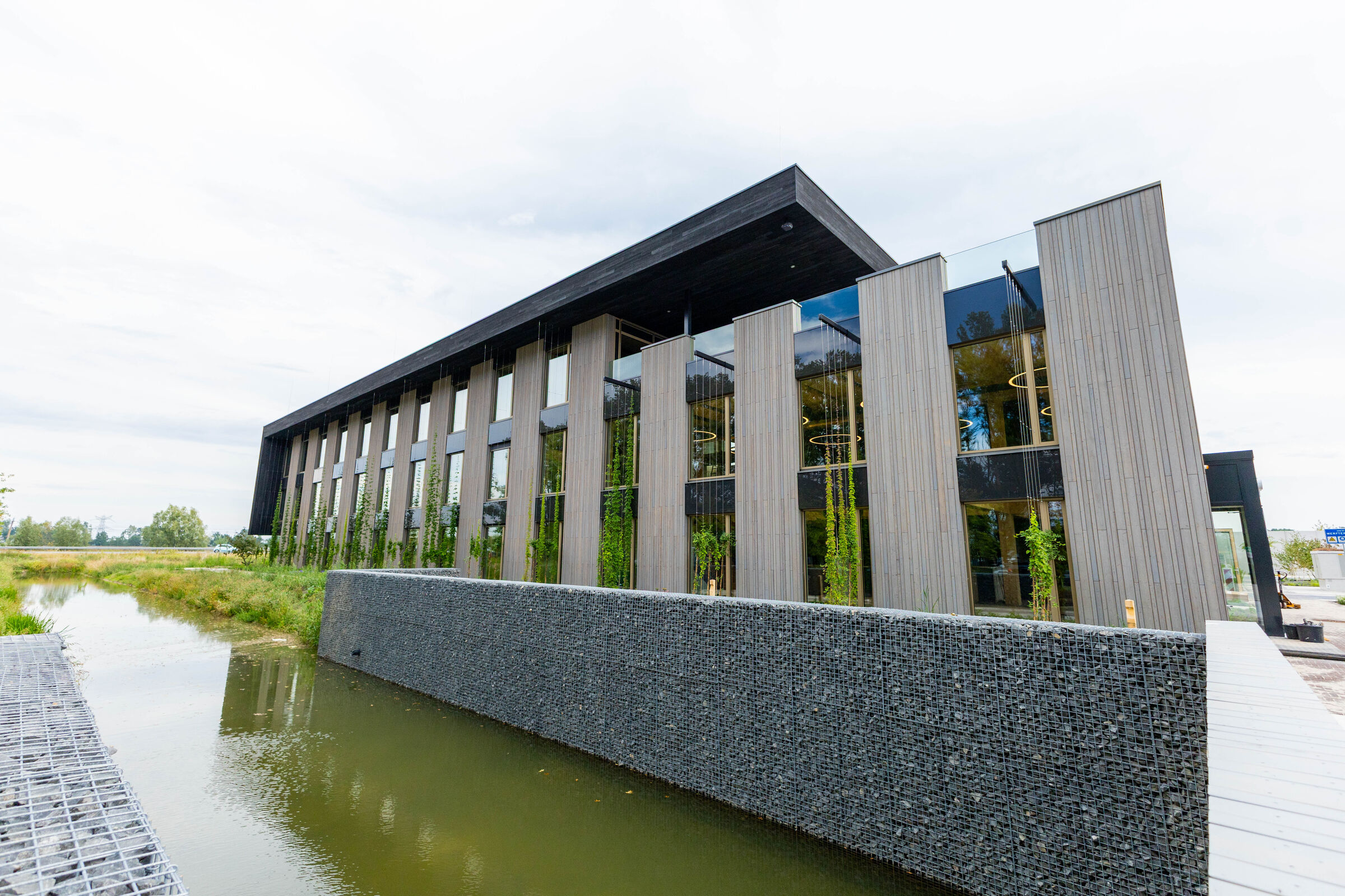 Circular office building GMB Dodewaard